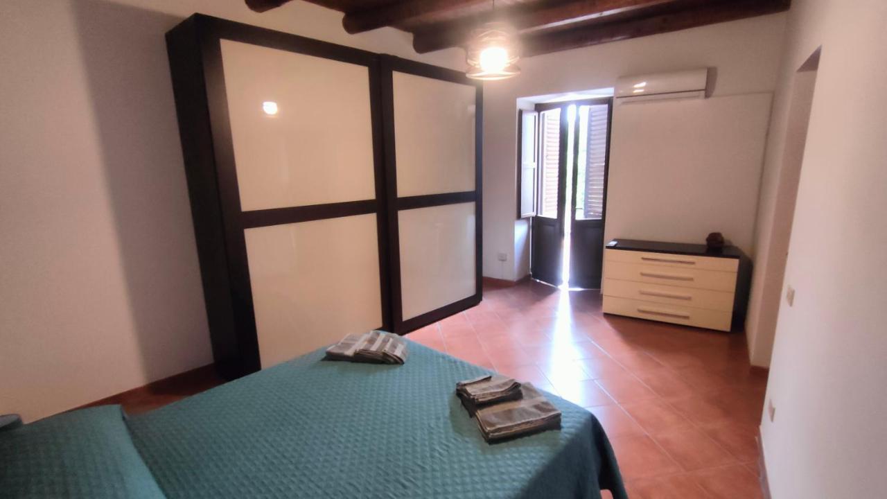 パレルモVicolo Del Vento Casa Ponenteアパートメント エクステリア 写真