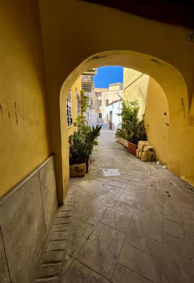 パレルモVicolo Del Vento Casa Ponenteアパートメント エクステリア 写真